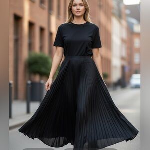 Karl Lagerfeld Paris Mixed-Media Pleated Dress Size XL. NWOT